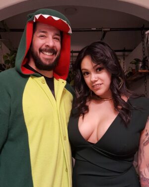 Bixton Suicide Instagram - Drinks & tamales & boardgames for two, all day.
Hope you all got to relax today.
 🖤🌿

#bahumbug