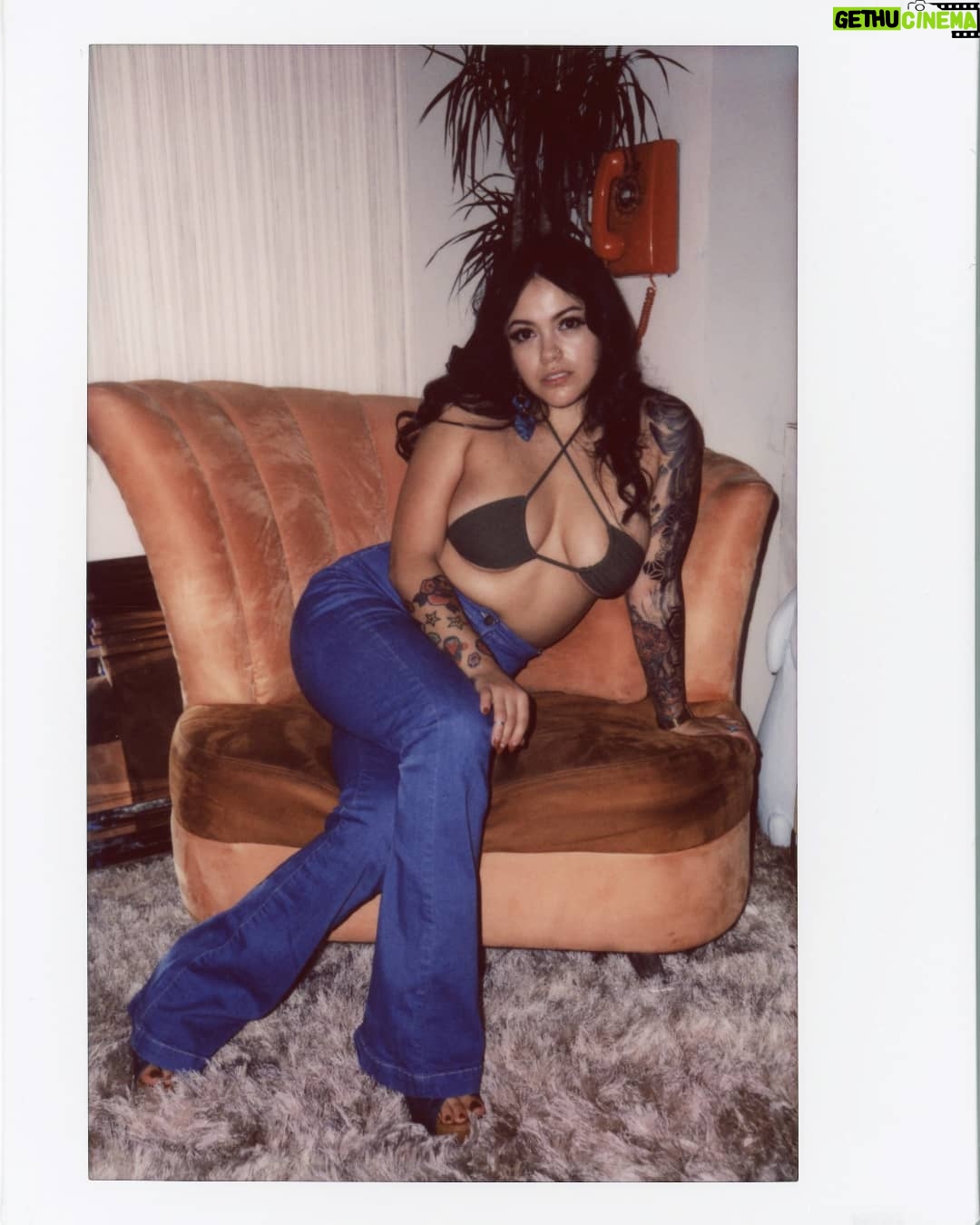 Bixton Suicide - 9.3K Likes - Gimmie the lowdown, foxy mama 😏☮✌🏽
📷 @ferntf