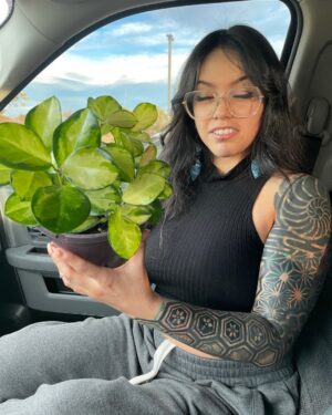 Bixton Suicide Instagram - I spent 10 days sick in bed at home.. then my MoonCycle started immediately after.. it was a rough week.. I missed out on Halloween shenanigans AND I was an emotional bebe.. 
I purchased 5 new plants to feel better 🌿🙃 yes they were all hoyas.

#hoyaaustralislisa #hoyaheaux #plantheaux 

📷 pookie took these photos ;P