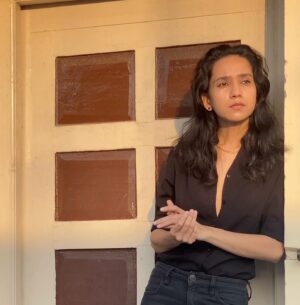 Black Sheep Deepthi Instagram - Halke ujaalon mein
halke andheron mein