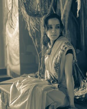 Black Sheep Deepthi Instagram - 💭

#actress #portrait #portraitphotography #photooftheday #model #art #artist #artistsoninstagram #bollywood #hollywood #actor