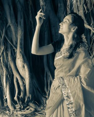 Black Sheep Deepthi Instagram - 💭

#actress #portrait #portraitphotography #photooftheday #model #art #artist #artistsoninstagram #bollywood #hollywood #actor