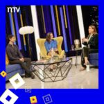 Blanca Lewin Instagram - ¡Aplausos para un nuevo episodio de #Hora25! Con toda la música, ritmo y talento de los Hermanos Ilabaca (@hermanos_ilabaca) en #Hora25NTV junto a @blancalewin!📺 Además, de las entretenidas las columnas de @gonzalo_planet y @yashirazhizmeri y disfrutamos en el escenario de #Hora25 de la presentación de danza de la Escuela del @municipaldesantiago. 📌 Todo en un nuevo capítulo de #Hora25NTV con la conducción de @blancalewin y que ya está disponible en nuestro sitio oficial de NTV y en nuestro canal de Youtube NTV_Chile. #Hora25TVN #blancalewin #musica #danza #cultura #teatro #entretenimiento #cine #televisión