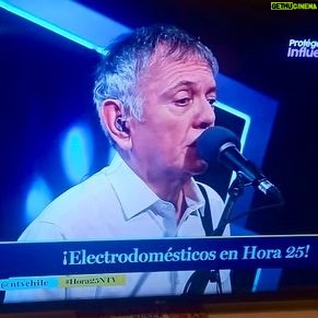 Blanca Lewin Instagram - 🔴 Histórica presentación de #Electrodomésticos en #Hora25 del canal NTV y TVN, presentando MIRAR LA LUZ, su más reciente disco que sigue presentándose el 14 de junio en Teatro del Bio Bio, Concepción, y el 29 de junio en Parque Cultural Ex Cárcel, Valparaíso! 🔊🎶🎸 Imperdible, sonido en vivo! 💥 Encuentra “Mirar la Luz” en disquerías del país y plataformas digitales 💿 ▶️ @loselectro @ntvchile @tvn @blancalewin