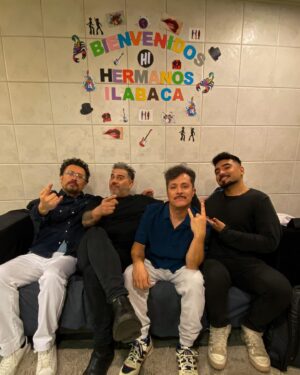 Blanca Lewin Instagram - HOLAAA!! Cómo andan?🤟 Les queremos contar que los amigos de Hora 25 nos invitaron a su programa junto a @blancalewin, y la pasamos increíble😎 

El capítulo se estrena mañana por @ntvchile a las 22:00 hrs. y ESTE sábado a la medianoche por la señal abierta de @tvn 🎬 Así que muy atentxs🫡

Con amor
Felipe & Pablo