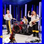 Blanca Lewin Instagram - ¡El miércoles de Hora 25 estuvo cargado de emociones en NTV! 🌟 Disfrutamos de la vanguardia musical con la emblemática banda @loselectro en nuestro set. Además, exploramos el mundo del cine y las series con @carolinasofia3, y revisamos historias literarias con Sergio Parra (@metalespesadoslibros). ¡Todo esto y más en la Hora que no existe, donde todo puede suceder! 🕰️ No te pierdas #Hora25NTV con @blancalewin, todos los miércoles a las 22:30 horas por las pantallas de @ntvchile, y el sábado cerca de la medianoche a través de @tvn. 📺✨