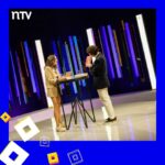 Blanca Lewin Instagram – 🎬 ¡Vivimos nuevo capítulo de Hora 25! 📺 Hoy @blancalewin nos invitó a un programa lleno de cultura y entretenimiento.
En nuestro set, vibramos al ritmo de la música de @newenafrobeat.
Además, revisamos un imperdible ranking del Rock Chileno con @gonzalo_planet en nuestra sección musical.
Y eso no es todo, también nos sumergimos en la intrigante obra “¿Estás ahí, Yin?” con @marceloalonsoactor y @mikcleelafond.
📌 Recuerda sintonizar #Hora25NTV con @blancalewin, todos los miércoles a las 22:30 horas por @ntvchile, y el sábado cerca de la medianoche por @tvn.