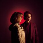 Blanca Lewin Instagram - #Estreno KELÜ 💫 Este sábado llega el género y la ciencia a nuestros escenarios, de la mano de Blanca Lewin y Adriana Stuven interpretando a María Teresa Ruiz y Cecilia Payne Gaposhkin; dos astrónomas, dos épocas, pero unidas bajo un mismo cielo gracias a la puesta en escena de KELÜ. Bajo la dirección de Ana López Montaner y con la dramaturgia de Ximena Carrera Venegas 🔭 la obra se sitúa en una noche estrellada de 1997 en el observatorio La Silla, escenario para este encuentro atemporal entre ambas astrónomas. 🎫 Entradas disponibles en boletería y Ticketplus (link del perfil) 📆 Funciones desde el 25 de mayo al 22 de junio. MIÉ a SÁB, a las 20:30 h  📍Sala Ana González / 1er piso: Sí cuenta con acceso para personas con movilidad reducida y silla de ruedas. 📌Colabora: @crtindustriascreativas @checoslovaquia @centroculturalceina @eso.chile @alma.observatory @min_ciencia @culturas_cl @depajuventud @inspiringirlscl @astrofisicamas @cazadorasdeestrellas @arieteproducciones Foto por Daniel Corvillón @danielcorvillonphoto