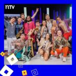 Blanca Lewin Instagram – 🎬 ¡Vivimos nuevo capítulo de Hora 25! 📺 Hoy @blancalewin nos invitó a un programa lleno de cultura y entretenimiento.
En nuestro set, vibramos al ritmo de la música de @newenafrobeat.
Además, revisamos un imperdible ranking del Rock Chileno con @gonzalo_planet en nuestra sección musical.
Y eso no es todo, también nos sumergimos en la intrigante obra “¿Estás ahí, Yin?” con @marceloalonsoactor y @mikcleelafond.
📌 Recuerda sintonizar #Hora25NTV con @blancalewin, todos los miércoles a las 22:30 horas por @ntvchile, y el sábado cerca de la medianoche por @tvn.