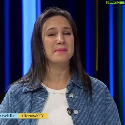 Blanca Lewin Instagram - 🔴 Histórica presentación de #Electrodomésticos en #Hora25 del canal NTV y TVN, presentando MIRAR LA LUZ, su más reciente disco que sigue presentándose el 14 de junio en Teatro del Bio Bio, Concepción, y el 29 de junio en Parque Cultural Ex Cárcel, Valparaíso! 🔊🎶🎸 Imperdible, sonido en vivo! 💥 Encuentra “Mirar la Luz” en disquerías del país y plataformas digitales 💿 ▶️ @loselectro @ntvchile @tvn @blancalewin