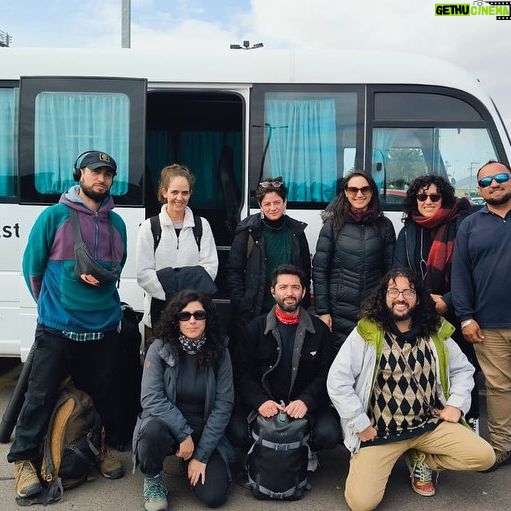 Blanca Lewin Instagram - ✨Nos emociona poder celebrar el Día Nacional del Teatro haciendo lo que nos gusta 💖 y a muy pocos días de estrenar nuestro espectáculo Kelü, dos astrónomas, dos épocas, el mismo cielo 🌌 Nos vemos pronto para celebrar juntxs en el Teatro 🫰 #DíaNacionalDelTeatro 📌Estreno Kelü 25 de mayo Temporada desde el 29 de mayo al 22 de junio 🕢Miércoles a domingo a las 20:30 hrs Teatro UC 🎫Venta de entradas en 📌https://ticketplus.cl/events/kelu #estreno #astronomía #teatro #ciencia