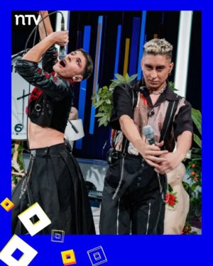 Blanca Lewin Instagram - 🔵🟣⚪️ Disfrutamos del 7°capítulo de la #Hora25NTV con la conducción de @blancalewin📺, que contó con grandes invitados, temas y música en vivo.

🎶🎵 Todo con la presentación y puesta en escena de la agrupación @metalengua, además de la columna de teatro/artes escénicas con @yashirazhizmeri, y de música con @gonzalo_planet. 

👉En el estudio compartimos con Karina Sánchez del film documental "Malqueridas" y su directora @tanagilbert.

📌Si te lo perdiste, te contamos que el episodio de #Hora25NTV ya está disponible en nuestro sitio oficial, nuestro canal de Youtube NTV_Chile y también en nuestra plataforma @TVNplaycl.

#Hora25TVN #blancalewin #musica #cultura #teatro #literatura #entretenimiento #cine #Televisión