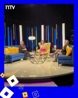 Blanca Lewin Instagram - 🔵🟣⚪️ Disfrutamos del 7°capítulo de la #Hora25NTV con la conducción de @blancalewin📺, que contó con grandes invitados, temas y música en vivo.

🎶🎵 Todo con la presentación y puesta en escena de la agrupación @metalengua, además de la columna de teatro/artes escénicas con @yashirazhizmeri, y de música con @gonzalo_planet. 

👉En el estudio compartimos con Karina Sánchez del film documental "Malqueridas" y su directora @tanagilbert.

📌Si te lo perdiste, te contamos que el episodio de #Hora25NTV ya está disponible en nuestro sitio oficial, nuestro canal de Youtube NTV_Chile y también en nuestra plataforma @TVNplaycl.

#Hora25TVN #blancalewin #musica #cultura #teatro #literatura #entretenimiento #cine #Televisión