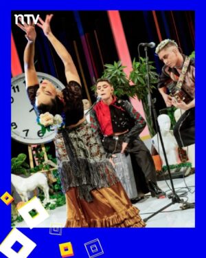 Blanca Lewin Instagram - 🔵🟣⚪️ Disfrutamos del 7°capítulo de la #Hora25NTV con la conducción de @blancalewin📺, que contó con grandes invitados, temas y música en vivo.

🎶🎵 Todo con la presentación y puesta en escena de la agrupación @metalengua, además de la columna de teatro/artes escénicas con @yashirazhizmeri, y de música con @gonzalo_planet. 

👉En el estudio compartimos con Karina Sánchez del film documental "Malqueridas" y su directora @tanagilbert.

📌Si te lo perdiste, te contamos que el episodio de #Hora25NTV ya está disponible en nuestro sitio oficial, nuestro canal de Youtube NTV_Chile y también en nuestra plataforma @TVNplaycl.

#Hora25TVN #blancalewin #musica #cultura #teatro #literatura #entretenimiento #cine #Televisión