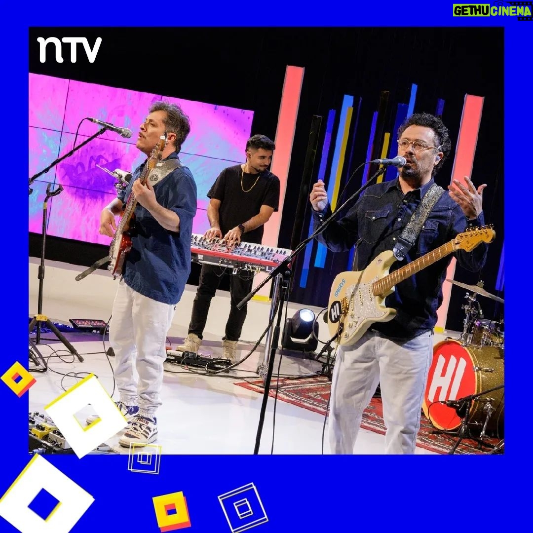 Blanca Lewin Instagram - ¡Aplausos para un nuevo episodio de #Hora25! Con toda la música, ritmo y talento de los Hermanos Ilabaca (@hermanos_ilabaca) en #Hora25NTV junto a @blancalewin!📺 Además, de las entretenidas las columnas de @gonzalo_planet y @yashirazhizmeri y disfrutamos en el escenario de #Hora25 de la presentación de danza de la Escuela del @municipaldesantiago. 📌 Todo en un nuevo capítulo de #Hora25NTV con la conducción de @blancalewin y que ya está disponible en nuestro sitio oficial de NTV y en nuestro canal de Youtube NTV_Chile. #Hora25TVN #blancalewin #musica #danza #cultura #teatro #entretenimiento #cine #televisión