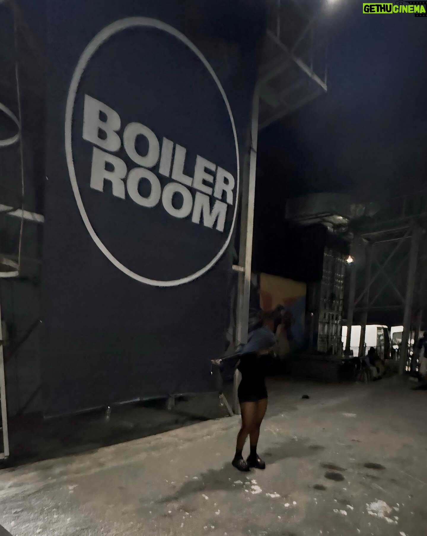 Bloody Civilian Instagram - @boilerroomtv was crazy last night! Thank you @thenativemag @crayvelli @jeleeeel @iamcandybleakz Photos by @funlenses