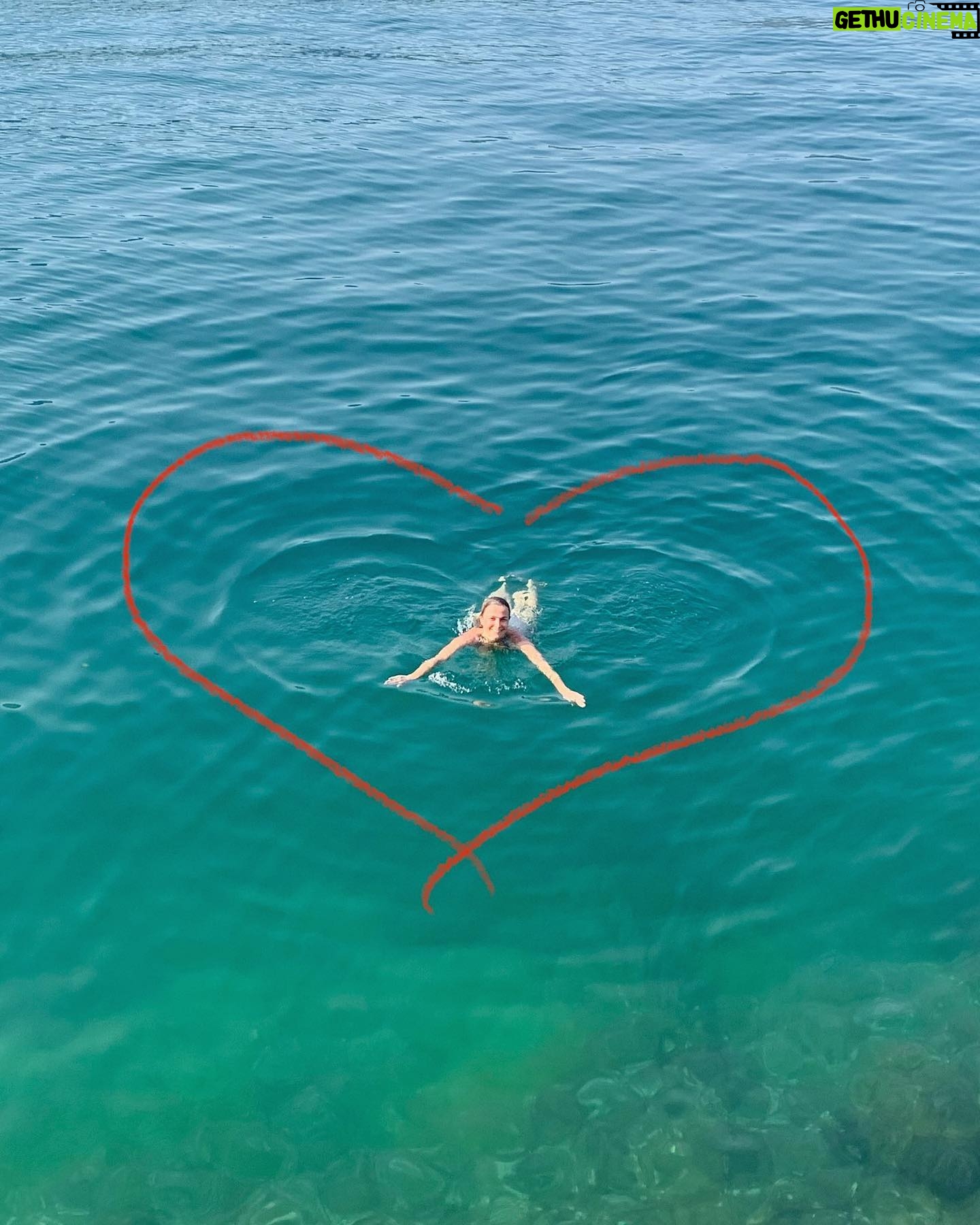 Bojana Novaković - 3.7K Likes - Busy. Do not disturb.