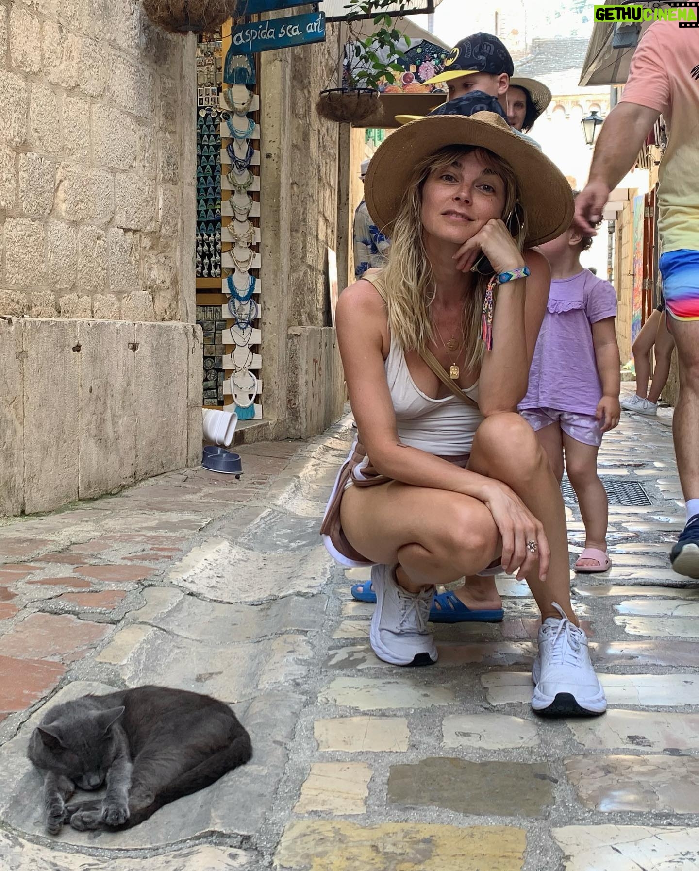 Bojana Novaković - 3.7K Likes - Busy. Do not disturb.