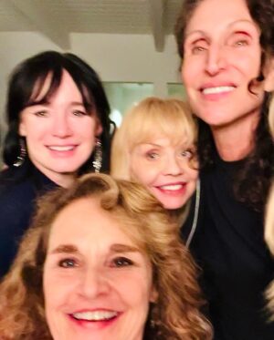 Bonnie Aarons Instagram - Ladies night♥️♥️♥️