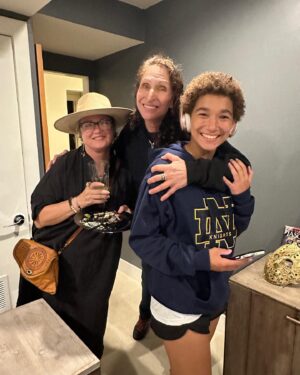 Bonnie Aarons Instagram - Ladies night♥️♥️♥️