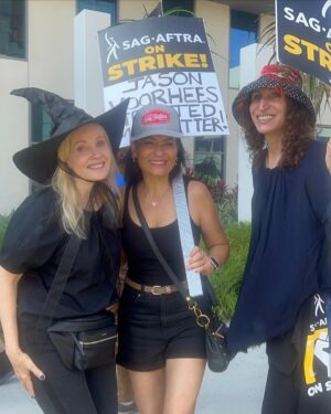 Bonnie Aarons Instagram - #SAGAFTRAStrike #sagaftra #SAGAFTRAStrong  #wgastrong #solidarity