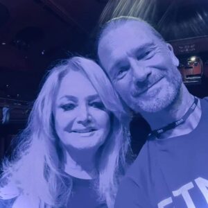 Bonnie Tyler Instagram - Having a great time on tour with @c.b.green_music ✨️ #BonnieTylerLive