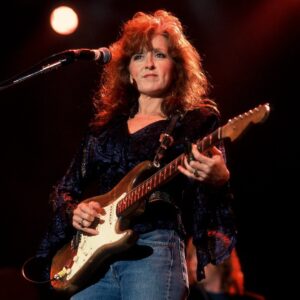 Bonnie Raitt Instagram - For 70 years the Strat has been the perfect guitar for visionary artists like @bonnieraittofficial. Check the link in our bio to see how we’re celebrating the 70th anniversary of the Stratocaster guitar.

#YearOfTheStrat
