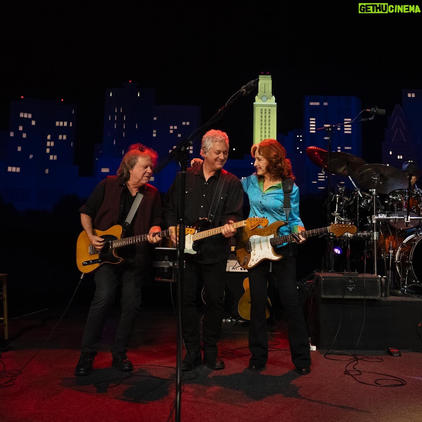 Bonnie Raitt Instagram - ACL photo dump! March 23rd is the last day to enjoy the FREE stream of Bonnie’s Season 49 episode of @acltv at the link in bio. Huge thanks to @sunnywarmusic for joining Bonnie and her band as a special guest! All photos by Scott Newton/Courtesy of ACL
