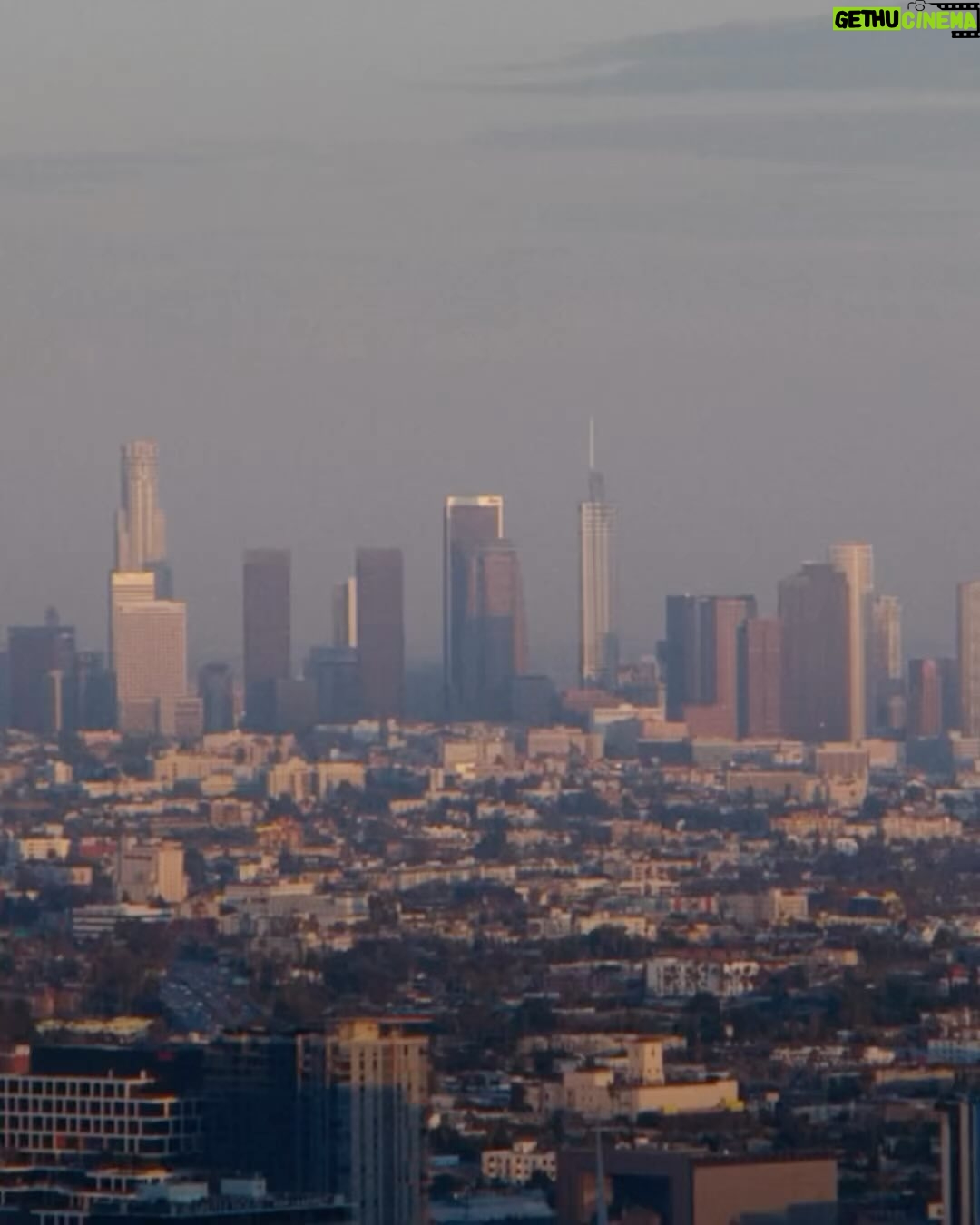 Bonnie Raitt Instagram - With the start of the new year, we want to share this beautiful short film from @latimes called @thelastrepairshop. It has been getting great response since its release and has just made the short list for the Documentary Short Subject category for the upcoming Oscars @theacademy. The filmmakers, @bgproudfoot and @krisbowersmusic, interview music students of the Los Angeles Unified School District (@laschools) who speak to the impact that music and learning to play an instrument has had on their young lives. The personal stories of the skilled craftspeople who work in the LAUSD instrument repair shop are interesting and so moving. A deep dive “behind the music” and into those that devote themselves to repairing and maintaining instruments to be used over and over again by learners from elementary school age through high school. The film is a testament to the diversity of Los Angeles and the power of music education in the lives of young people who invest themselves in opportunities offered to them, free of charge, and open up a whole new world of music to explore. Watch now on YouTube or visit the link in bio. Please enjoy and share! — BRHQ