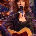 Bonnie Raitt Instagram – This month marks 30 years since the release of Bonnie’s 1994 album, Longing In Their Hearts. We’re sharing this performance, from the BBC TV show “Later… With @jools.holland.official,” when Bonnie was joined by her touring band as well as Ireland’s @paulbradymusic (reprising his contribution to the recording on the album.) — BRHQ 

View the full performance of @rthompsonmusic ‘s classic song, “Dimming of the Day” on Later… with Jools Holland (in 1995) and listen to Longing In Their Hearts at the link in bio.