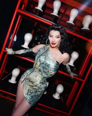 Bosco Instagram - 🎰✨Vegas dumps✨🎰
.
An incredible show, an incredible opportunity, and an incredible group of girls. 
Love to my Vegas diva❤️‍🔥(not pictured the angel @derrickbarry )
📸 @golfxmua 
🎭 @vossevents