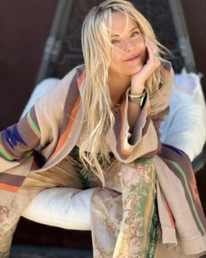 Brandy Ledford Instagram - Hi. How y’all doing lately? What made you smile today? 

📸 @kauaieyes