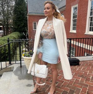 Brave Williams Instagram - “Walk into each room like God sent you personally.” -WomansWork24 #BeBrave