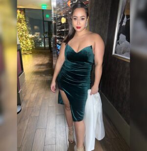 Brave Williams Instagram - Work✔️ Toydrive ✔️ Plan stepdads birthday dinner✔️CUTE $20 dress from @marshalls ✔️✔️✔️✨🎉 3rd slide 😂. THANK YOU @jenna_jenna_1 for making sure I wasn’t late 🔥🫶🏽🎉🙏🏽
#fashion hack - a collared shirt & tie always add fun to a dress 😍