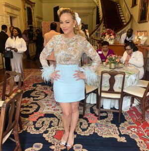 Brave Williams Instagram - “Walk into each room like God sent you personally.” -WomansWork24 #BeBrave
