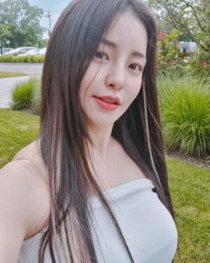 Brave girls Instagram - [📷]

드디어 미국 도착했어요💕
14시간을 날아와 만날 피어레스들을 생각하면
너무너무 두근거리는 쁘걸이들😉
We're finally in the States💕
Brave Girls members are excited to meet Philadelphia Fearless😉

#브레이브걸스 #BraveGirls
#2022_BG_US_TOUR
