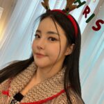 Brave girls Instagram - [📷] COMING SOON🎄 2022. 12. 25. 12PM #브레이브걸스 #BraveGirls #MerryChristmas