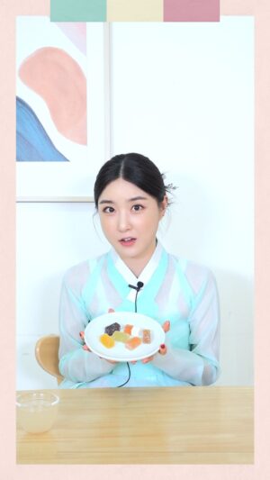 Brave girls Instagram - [🎥]

🎑브레이브걸스 유나 추석 ASMR🎑

▶ YOUTUBE : https://youtube.com/shorts/v8ORvwV3JLY

#브레이브걸스 #BraveGirls #유나 #YUNA
#추석 #CHUSEOK