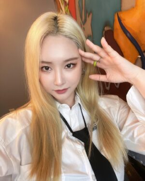 Brave girls Instagram - [📷]

달라스의 피어레스들을 만나서 오늘도 정말 행복한 쁘걸이들💕
힘찬 응원으로 좋은 추억 만들어주셔서 감사합니다✨
우리가 같이 만든 추억들을 잊지 않고 소중하게 간직할게요🎀
Brave Girls members are so happy to meet Fearless in Dallas. 💕
Thank you for making great memories with your support✨
We won't forget the memories we made together and cherish them🎀
THANK YOU, DALLAS🥰

#브레이브걸스 #BraveGirls
#2022_BG_US_TOUR
#BraveGirlsinDALLAS