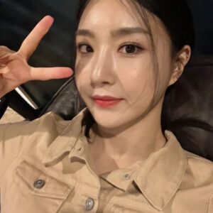 Brave girls Instagram - [📷]

Fearless들의 응원과 사랑 속에서
무사히 필라델피아에서의 첫 공연을 마무리했습니다💕
무대 위에서 더 더 멋진 쁘걸이들의 미국투어는 이제 시작입니다👀🔥
With the support and love of Fearless, we successfully finished our first concert in Philadelphia💕
2022 Brave Girls 1st US TOUR just started👀🔥

#브레이브걸스 #BraveGirls
#2022_BG_US_TOUR
#BraveGirlsinPHILADELPHIA