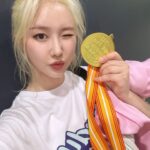Brave girls Instagram - [📷] 피어레스 ! 여러분의 응원소리에 힘입어 브레이브걸스가 양궁 금메달을 땄습니다 ! 💕 좋은 하루가 되셨길 바라면서 남은 오늘도 행복하게 보내세요ㅎㅎ Fearless ! Thanks to your cheers, Brave Girls won the gold medal in archery ! 💕 I hope you had a great day and have a great rest of the dayㅎㅎ #브레이브걸스 #BraveGirls #MBC #2022아이돌스타선수권대회