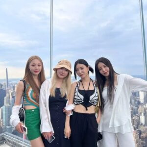 Brave girls Instagram - [📷]

미국을 듬뿍 즐기는 중🔥
지금 Fearless들은 뭐하고 있나요?👀
Enjoying America 🔥
What are Fearless doing now?👀

#브레이브걸스 #BraveGirls
#2022_BG_US_TOUR