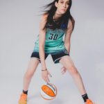 Breanna Stewart Instagram - AND WE BACK!! #LFG 🗽