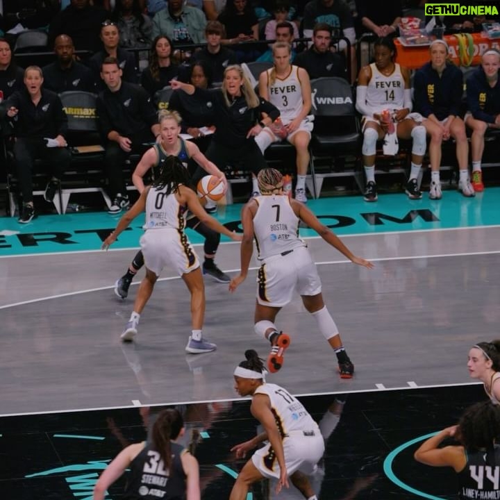 Breanna Stewart - 31.9K Likes - W
