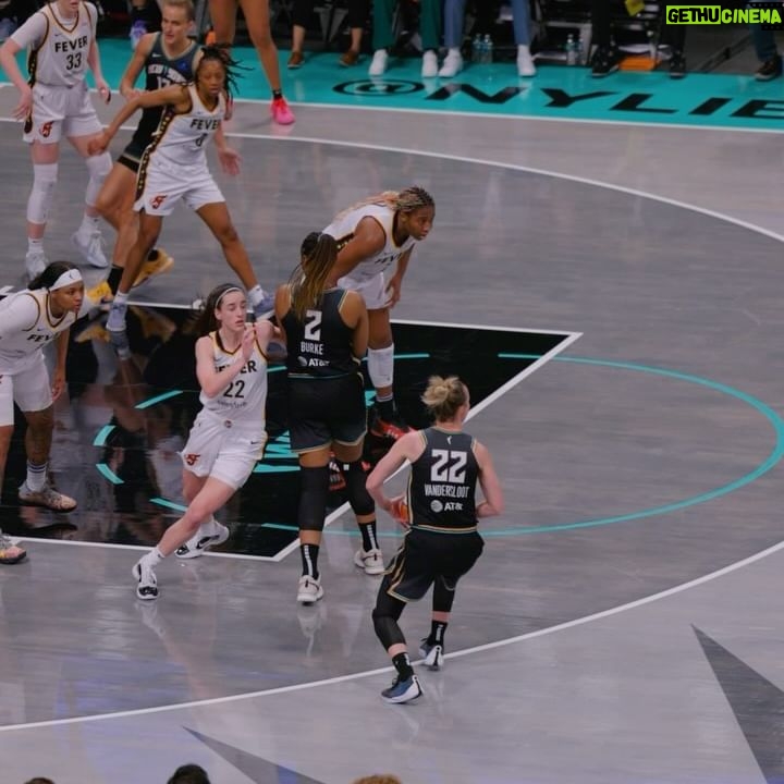 Breanna Stewart - 31.9K Likes - W