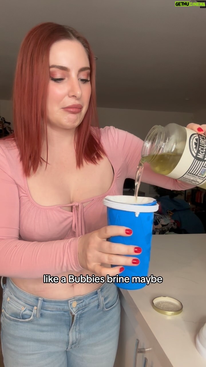 Bree Essrig - 18.3K Likes - What drink are you putting in the #frozenmagic? 🙃🥤#tiktokmademedoit