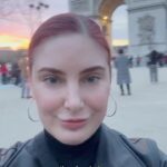 Bree Essrig Instagram – Siri, how do you say “I think I like this little life” in French??? 🇫🇷