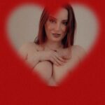 Bree Essrig Instagram – love doesn’t pay the bills but these tatas do, you feel me? 🥰 the 🔥🔥🔥 sets & vids are up on the 🔗 in my bio 🥹