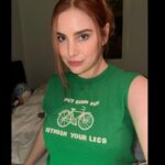 Bree Essrig Instagram – I yearn. I blog. I like to be hot and be silly.