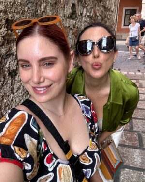 Bree Essrig Instagram - Do NOT come for my “dolce vita lifestyle” 🐚